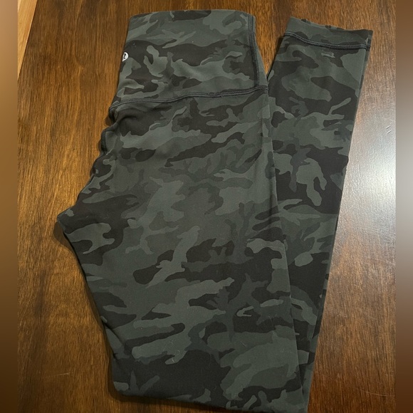 Lululemon Leggings size 8 and 25” Long. - Picture 2 of 4